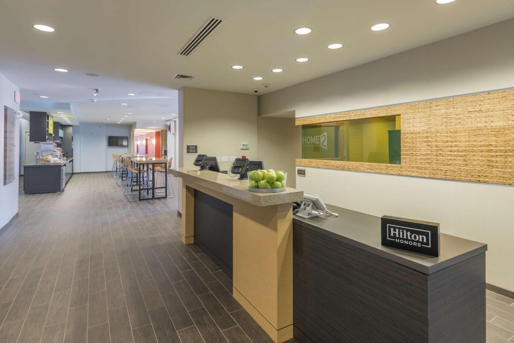 Home2 Suites Kansas City Downtown Exterior photo